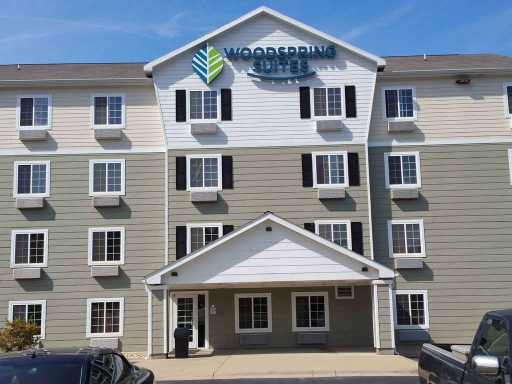 Woodspring Suites Ankeny Des Moines Екстер'єр фото